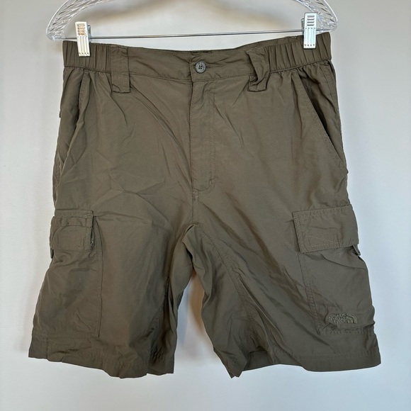 The North Face Green Cargo Shorts Size M - Picture 1 of 7
